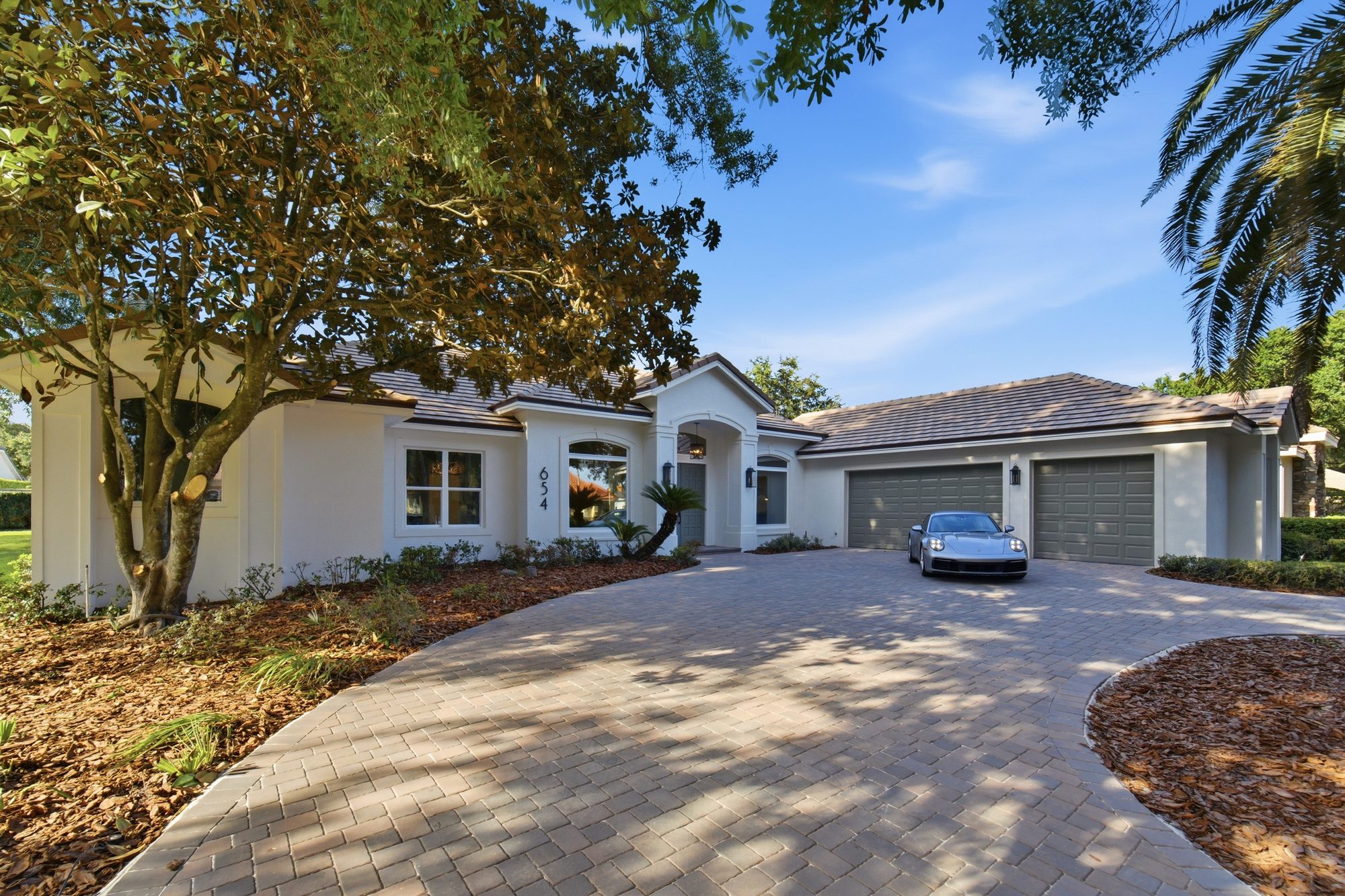 654 Cricklewood Terrace front exterior